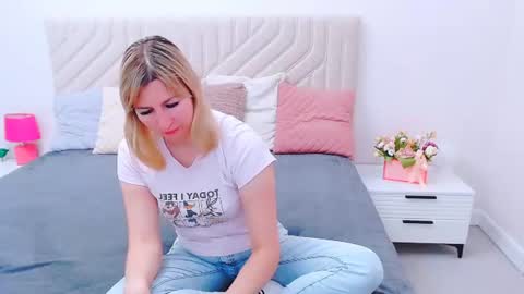 incredible_ariela online show from August 3, 2:02 pm