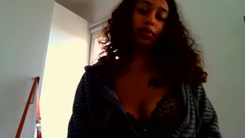 indanbella19 online show from August 12, 1:35 pm
