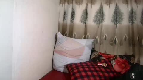 indian_celine00 online show from August 5, 5:33 pm