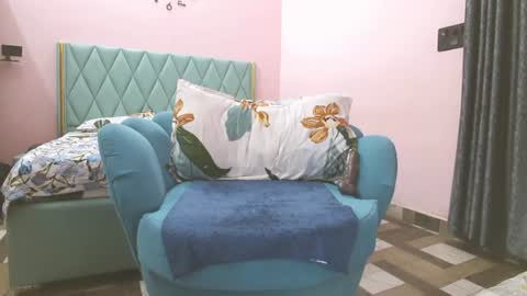Parul online show from August 5, 10:24 am