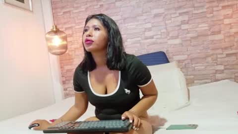 indian_whore18 online show from July 31, 5:25 am