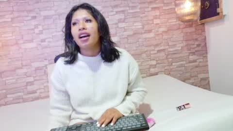 indian_whore18 online show from July 31, 8:25 pm