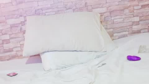 indian_whore18 online show from August 1, 12:16 am