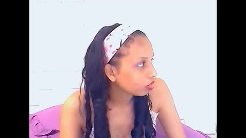 Jade online show from May 13, 7:52 am