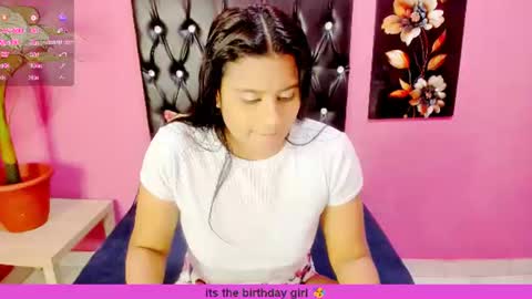 PARADISEQUEEN online show from August 8, 1:22 pm