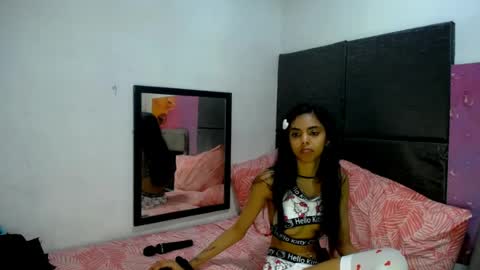 indianpetitexo online show from August 11, 11:07 pm
