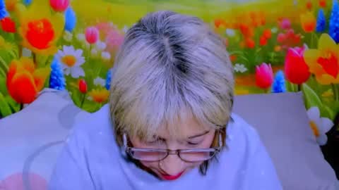 indianroxy27 online show from August 10, 7:15 pm