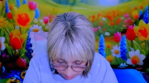 indianroxy27 online show from August 11, 2:57 am