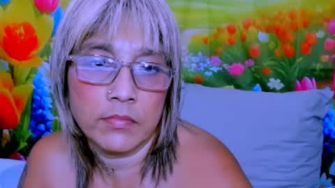 indianroxy27 online show from August 15, 2:54 pm