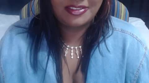 indiansin22 online show from August 5, 7:34 pm