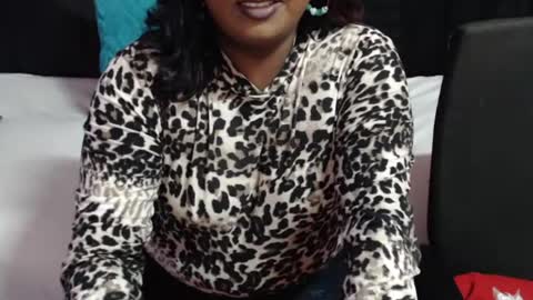 indiansin22 online show from August 11, 10:39 am