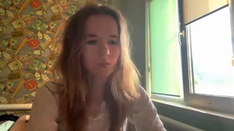 Sofia online show from August 6, 1:48 am