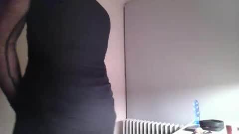 ingridsissy online show from July 17, 10:37 am