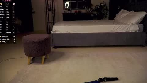 Im Senise Welcome to my room My instagram  online show from July 21, 6:06 am