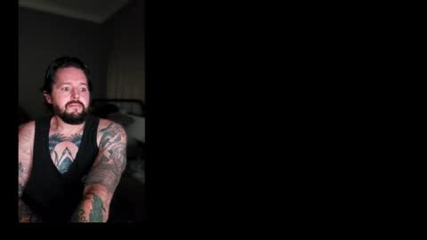 inkeddilfwhitenorthh online show from April 23, 1:20 am