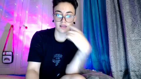 lyan onlyfans n linda online show from July 17, 4:01 am