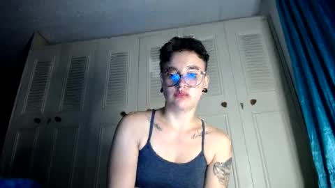lyan onlyfans n linda online show from July 19, 1:40 am