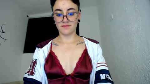 lyan onlyfans n linda online show from August 6, 5:50 am
