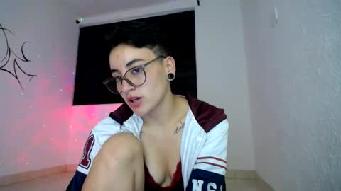 lyan onlyfans n linda online show from August 6, 6:56 am