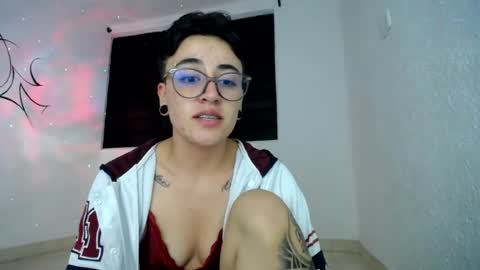 lyan onlyfans n linda online show from August 6, 8:02 am