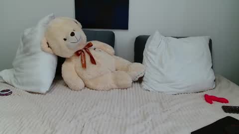 Bella and Remy online show from July 8, 12:09 pm