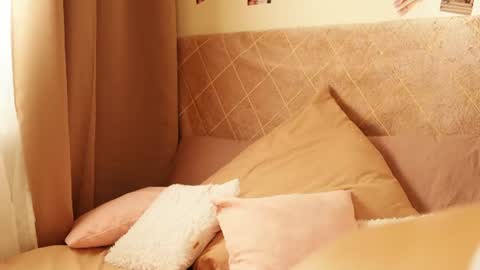 Mila Reef online show from August 14, 4:27 am