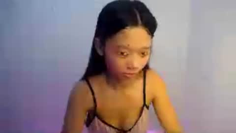 innocent_jonaxx online show from August 17, 5:23 am
