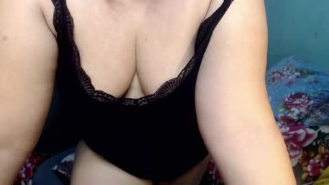 inocent_joy online show from August 6, 3:55 pm