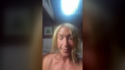 Insatiablekate online show from August 15, 9:52 pm