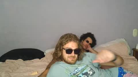 intellectual_guey online show from March 27, 6:17 am
