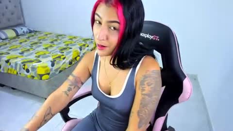 interracial_couplex online show from August 31, 10:43 pm