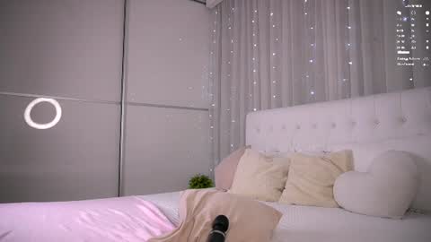 Ellie online show from August 8, 9:53 am