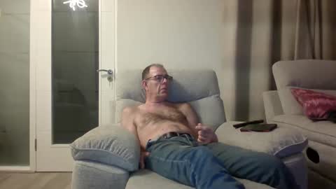 inthemood63 online show from June 9, 9:32 pm