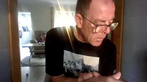 inthemood63 online show from July 28, 7:31 pm