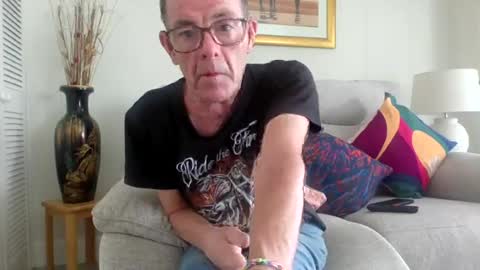 inthemood63 online show from August 2, 12:45 pm