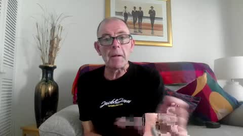 inthemood63 online show from August 11, 4:53 pm
