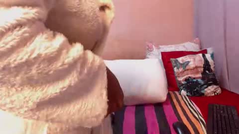 boniswa caroline online show from August 14, 5:27 pm