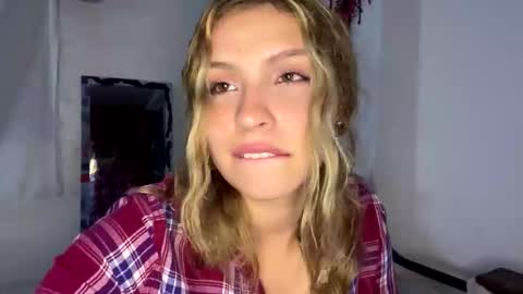 Lillith online show from February 22, 3:27 am