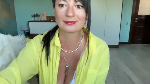 iracherrynow online show from August 14, 9:13 am