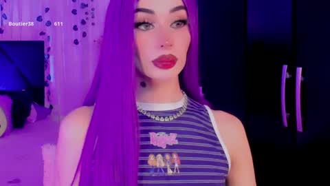 irina_lechera_ online show from August 3, 11:23 pm