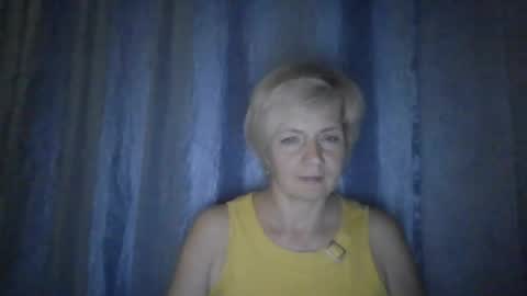 irinaa x online show from August 4, 11:46 pm