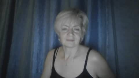 irinaa x online show from August 6, 12:42 am