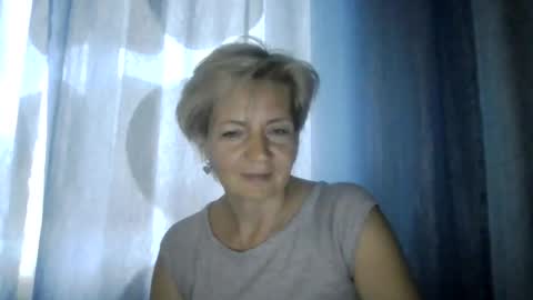 irinaa x online show from August 8, 2:33 am