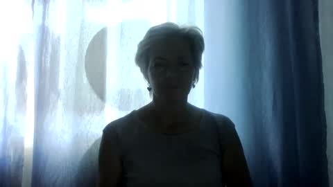 irinaa x online show from August 8, 5:51 am