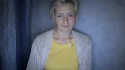 irinaa x online show from August 9, 10:22 pm