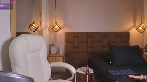 iris_kingsford online show from July 16, 1:17 am