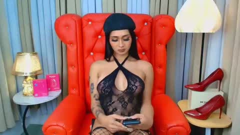 iris_lauren online show from August 1, 9:43 pm