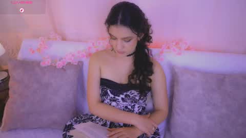 Maia Glow online show from July 23, 8:00 pm