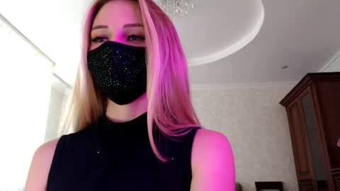 Lily online show from August 9, 1:34 pm