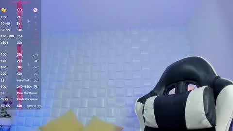 iris_torrez online show from August 14, 5:38 pm